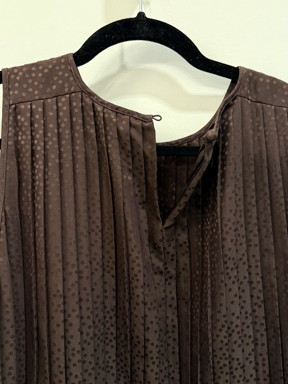 Chocolate brown pleated tie waist dress - Picture 5 of 5